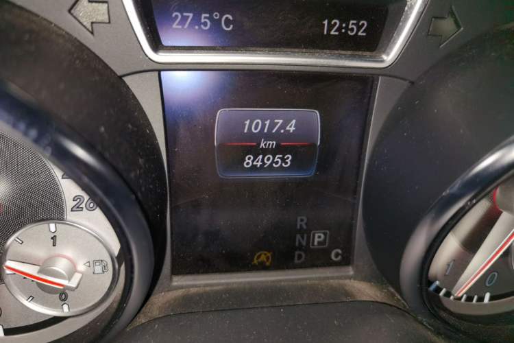 Used Mercedes-Benz GLA 2016 GLA 200 Sport Edition Odometer Close Up