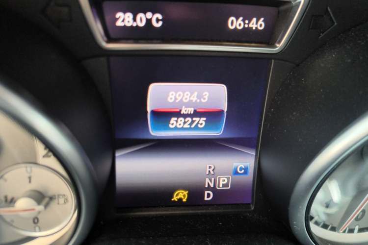 Used Mercedes-Benz GLA 2016 GLA 200 Blue Edition Odometer Close Up