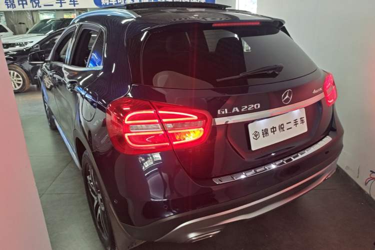 Used Mercedes-Benz GLA 2016 GLA 220 4MATIC Fashion Edition Rear Left 45 Deg
