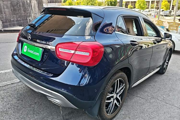 Used Mercedes-Benz GLA 2016 GLA 200 Fashion Model Rear Right 45 Deg