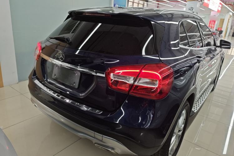 Used Mercedes-Benz GLA 2016 GLA 200 Sport Edition Rear Right 45 Deg