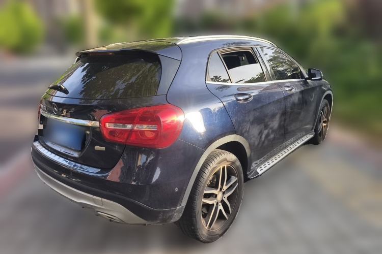 Used Mercedes-Benz GLA 2016 GLA 200 Fashion Model Rear Right 45 Deg