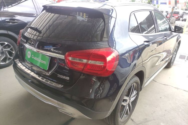 Used Mercedes-Benz GLA 2016 GLA 220 4MATIC Fashion Edition Rear Right 45 Deg