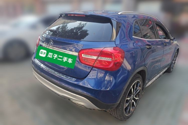 Used Mercedes-Benz GLA 2016 GLA 200 Blue Edition Rear Right 45 Deg