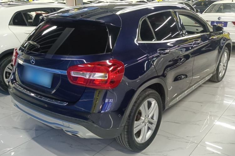 Used Mercedes-Benz GLA 2016 GLA 200 Sport Edition Rear Right 45 Deg