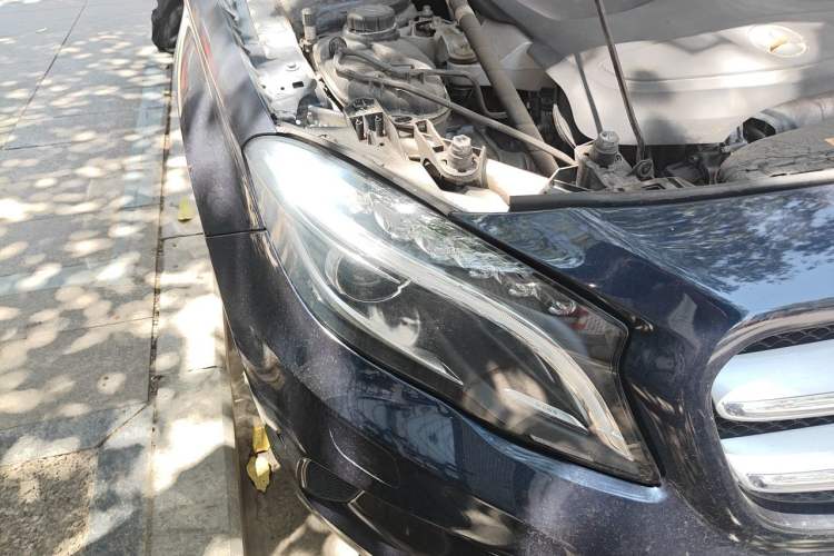 Used Mercedes-Benz GLA 2016 GLA 220 4MATIC Fashion Edition Right Front Headlight