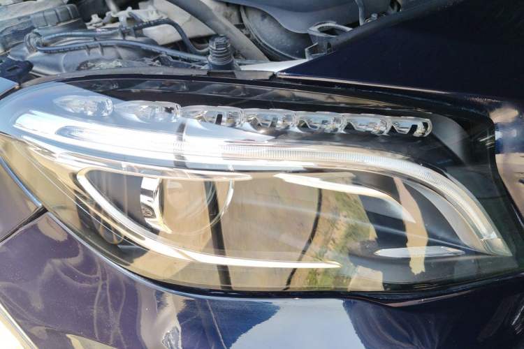 Used Mercedes-Benz GLA 2016 GLA 220 4MATIC Fashion Edition Right Front Headlight