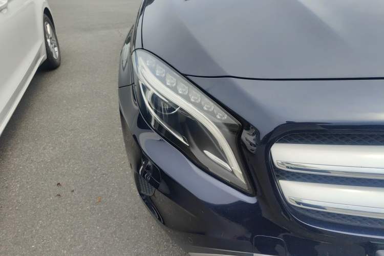 Used Mercedes-Benz GLA 2016 GLA 220 4MATIC Fashion Edition Right Front Headlight