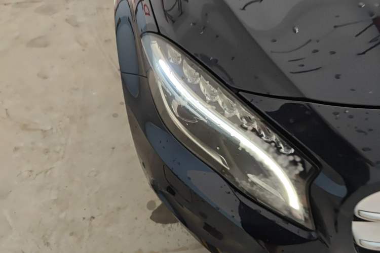 Used Mercedes-Benz GLA 2016 GLA 200 Fashion Model Right Front Headlight