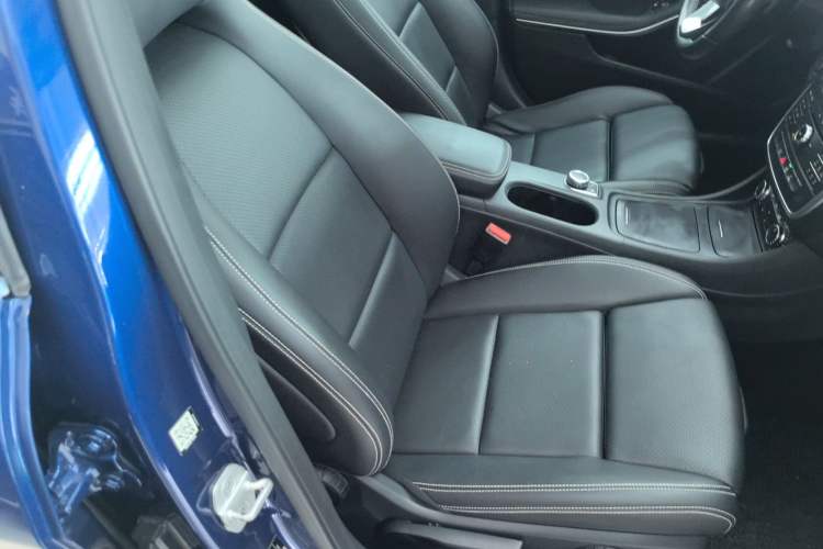 Used Mercedes-Benz GLA 2016 GLA 200 Fashion Model Right Front Seat