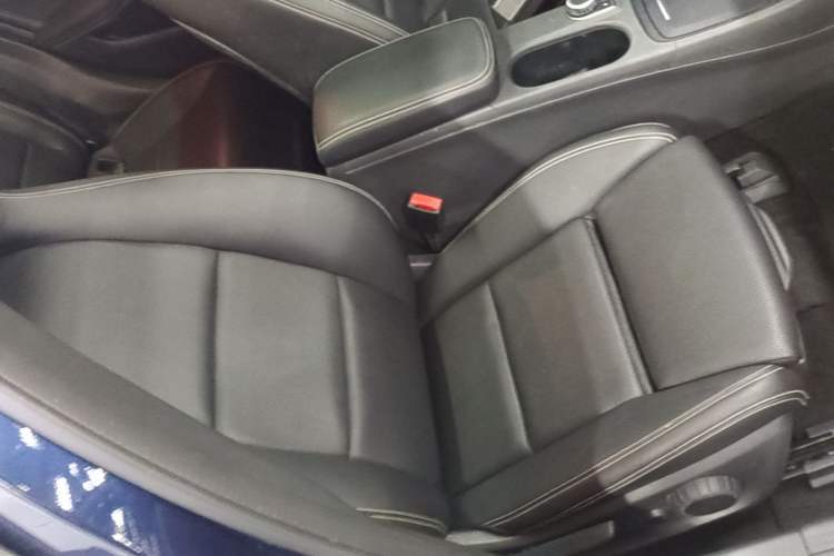 Used Mercedes-Benz GLA 2016 GLA 200 Sport Edition Right Front Seat