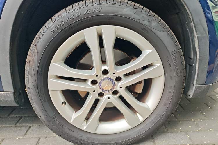 Used Mercedes-Benz GLA 2016 GLA 200 Sport Edition Right Front Wheel Hub