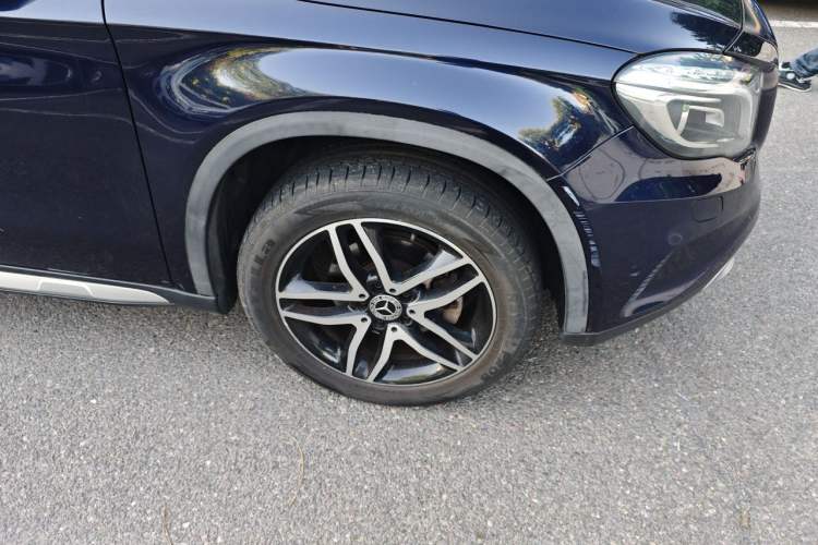 Used Mercedes-Benz GLA 2016 GLA 200 Fashion Model Right Front Wheel Hub