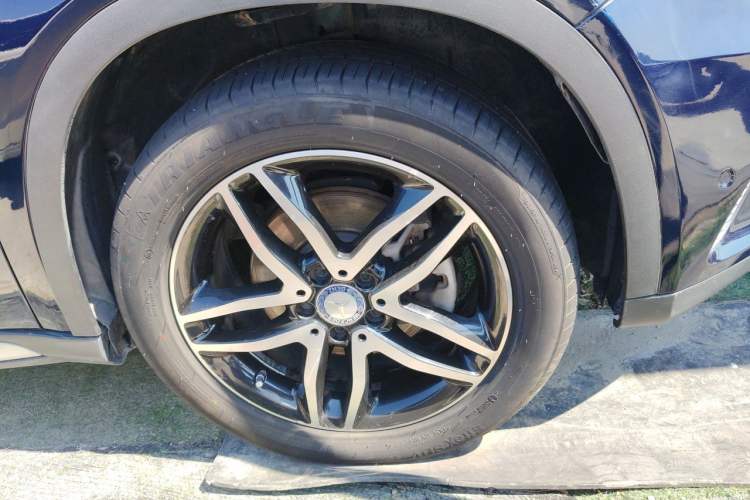 Used Mercedes-Benz GLA 2016 GLA 220 4MATIC Fashion Edition Right Front Wheel Hub