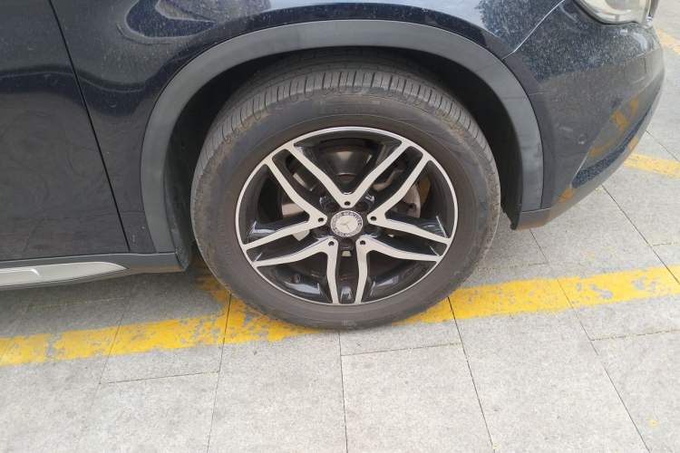 Used Mercedes-Benz GLA 2016 GLA 200 Fashion Model Right Front Wheel Hub