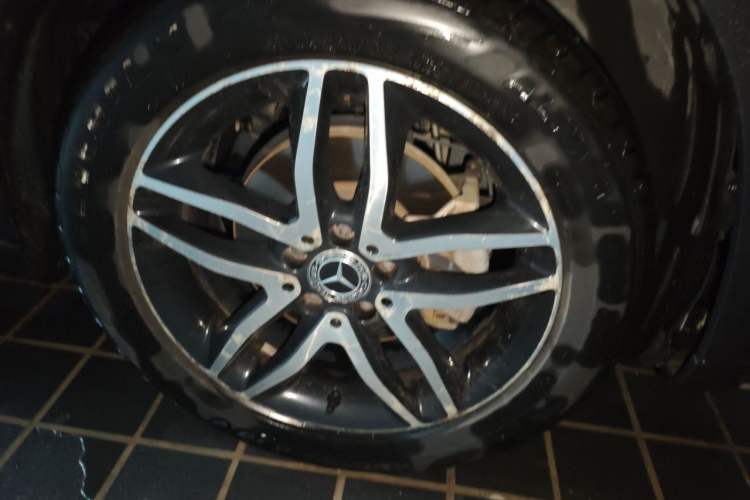 Used Mercedes-Benz GLA 2016 GLA 200 Fashion Model Right Front Wheel Hub