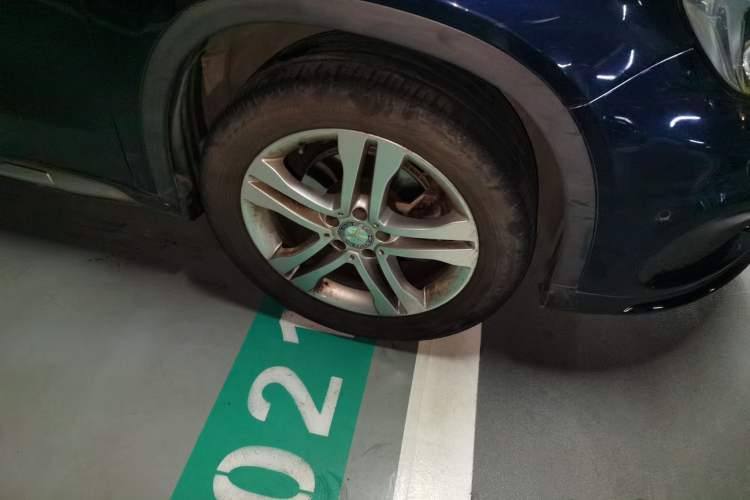 Used Mercedes-Benz GLA 2016 GLA 200 Sport Edition Right Front Wheel Hub