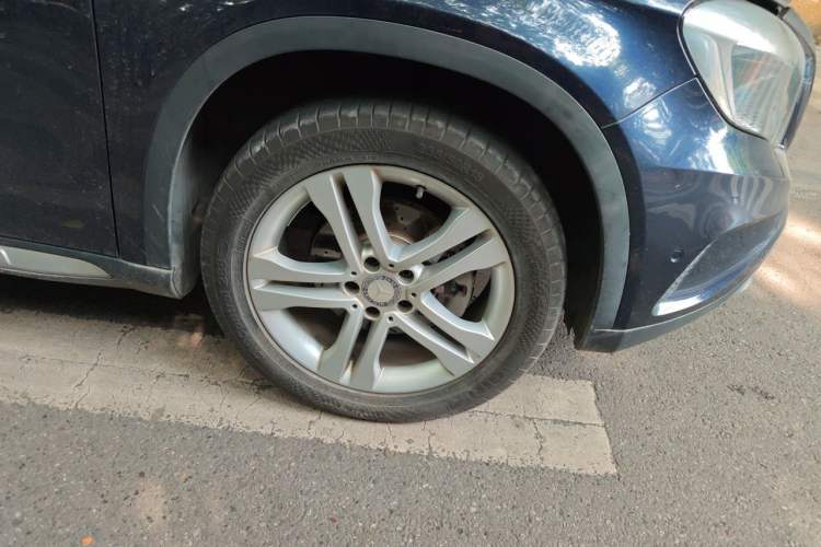 Used Mercedes-Benz GLA 2016 GLA 200 Sport Edition Right Front Wheel Hub