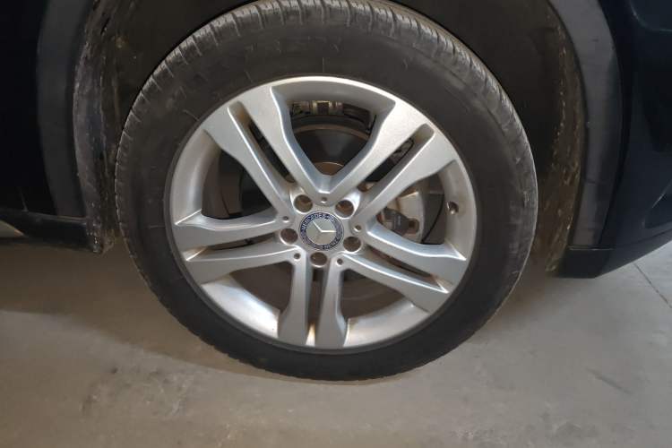 Used Mercedes-Benz GLA 2016 GLA 200 Sport Edition Right Front Wheel Hub