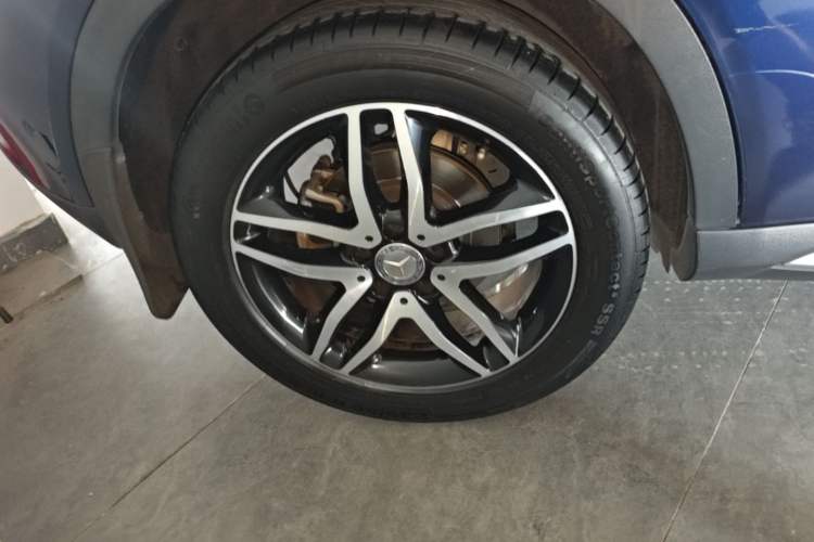Used Mercedes-Benz GLA 2016 GLA 220 4MATIC Fashion Edition Right Rear Wheel Hub