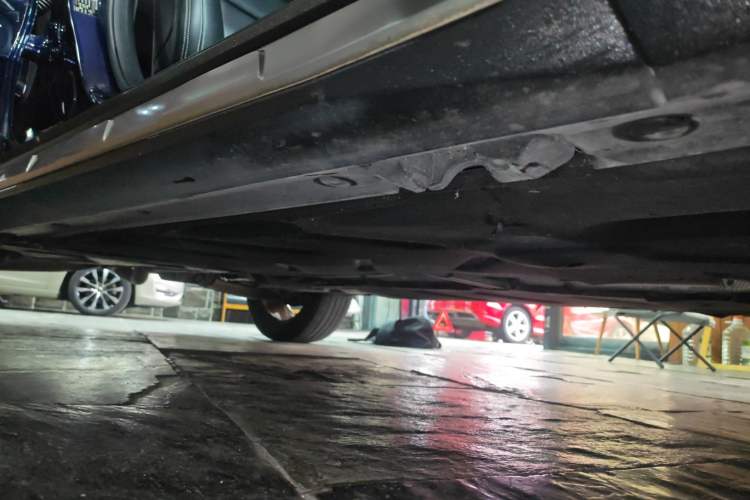 Used Mercedes-Benz GLA 2016 GLA 220 4MATIC Fashion Edition Right Side Sill