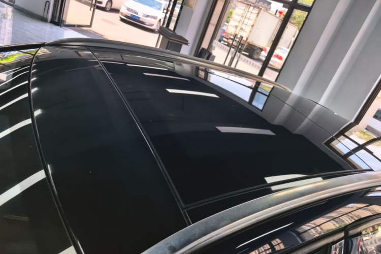 Used Mercedes-Benz GLA 2016 GLA 200 Fashion Model Roof