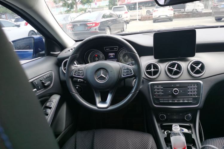 Used Mercedes-Benz GLA 2016 GLA 200 Blue Edition Steering Wheel