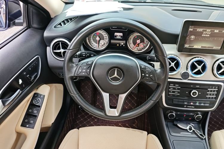 Used Mercedes-Benz GLA 2016 GLA 200 Fashion Model Steering Wheel