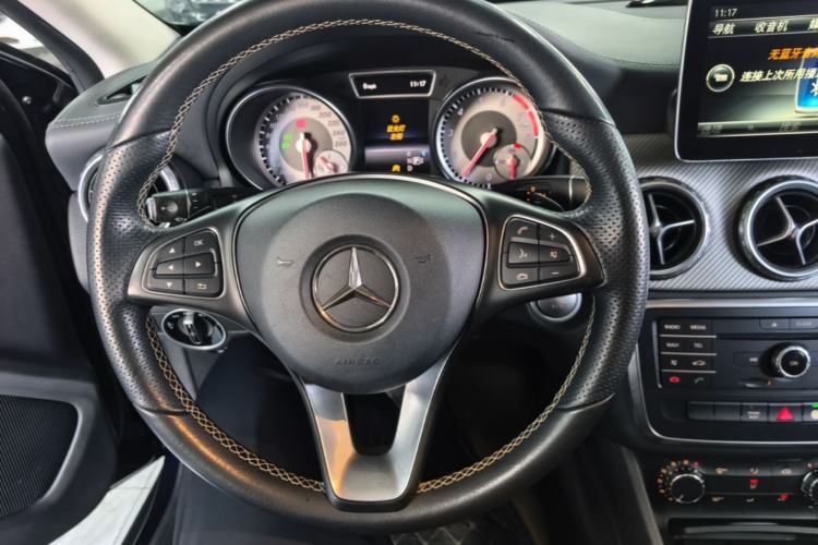 Used Mercedes-Benz GLA 2016 GLA 200 Fashion Model Steering Wheel