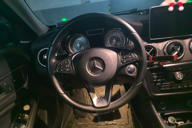Used Mercedes-Benz GLA 2016 GLA 200 Blue Edition Steering Wheel