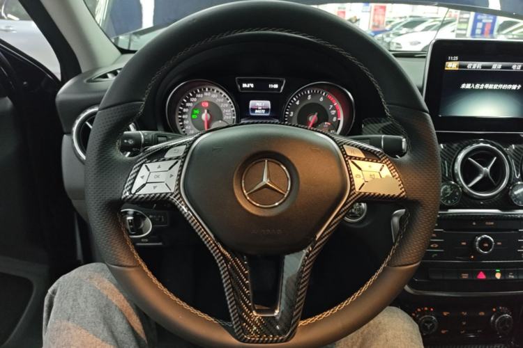 Used Mercedes-Benz GLA 2016 GLA 200 Sport Edition Steering Wheel