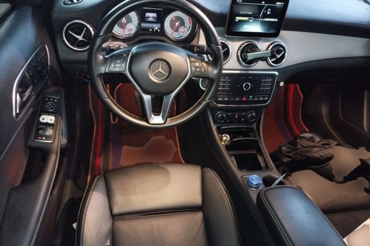 Used Mercedes-Benz GLA 2016 GLA 220 4MATIC Luxury Model Steering Wheel