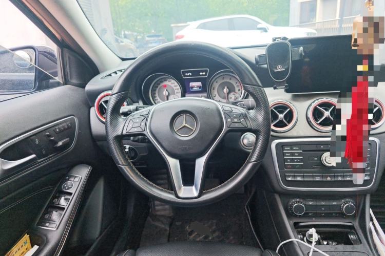 Used Mercedes-Benz GLA 2016 GLA 220 4MATIC Fashion Edition Steering Wheel