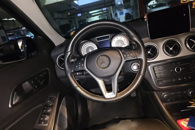 Used Mercedes-Benz GLA 2016 GLA 200 Fashion Model Steering Wheel