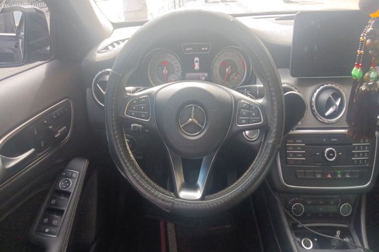 Used Mercedes-Benz GLA 2016 GLA 200 Fashion Model Steering Wheel