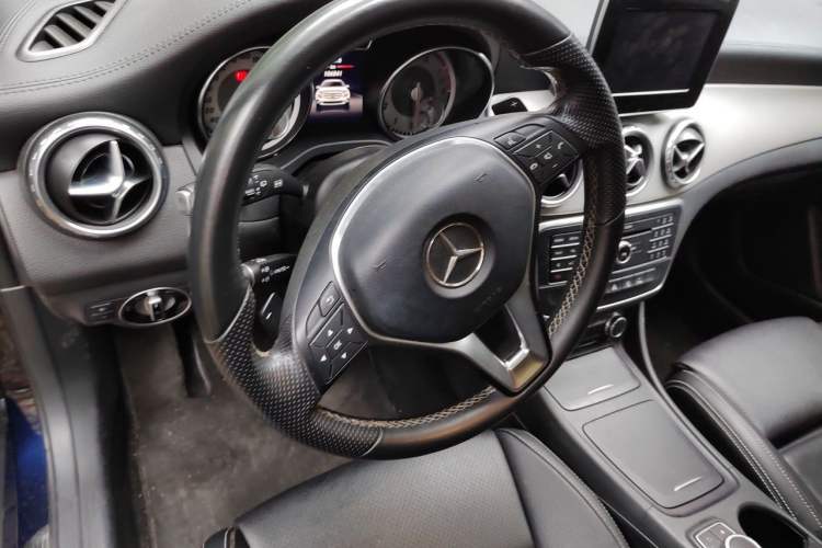 Used Mercedes-Benz GLA 2016 GLA 200 Fashion Model Steering Wheel