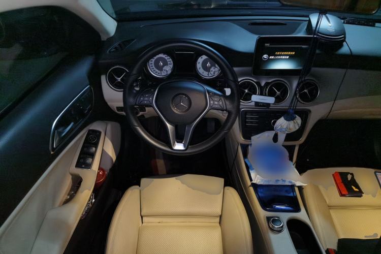 Used Mercedes-Benz GLA 2016 GLA 200 Sport Edition Steering Wheel