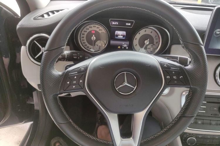Used Mercedes-Benz GLA 2016 GLA 220 4MATIC Fashion Edition Steering Wheel