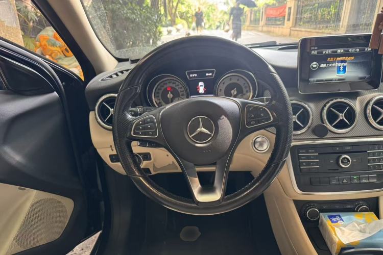 Used Mercedes-Benz GLA 2016 GLA 200 Sport Edition Steering Wheel