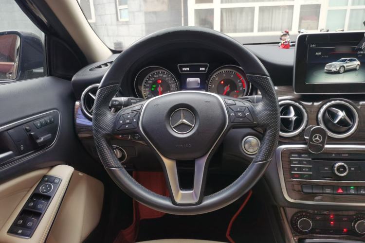 Used Mercedes-Benz GLA 2016 GLA 200 Fashion Model Steering Wheel