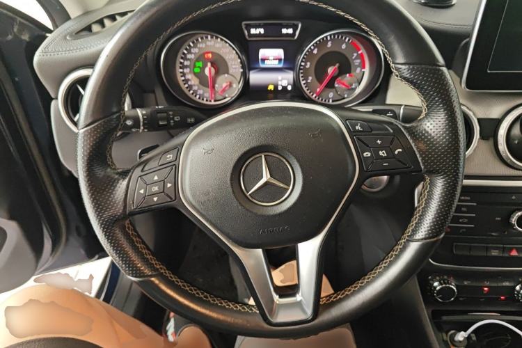 Used Mercedes-Benz GLA 2016 GLA 200 Fashion Model Steering Wheel