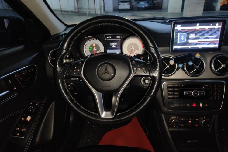 Used Mercedes-Benz GLA 2016 GLA 200 Sport Edition Steering Wheel