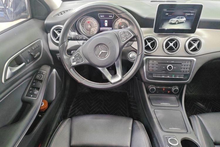 Used Mercedes-Benz GLA 2016 GLA 200 Sport Edition Steering Wheel