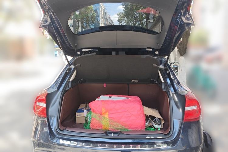 Used Mercedes-Benz GLA 2016 GLA 220 4MATIC Fashion Edition Trunk