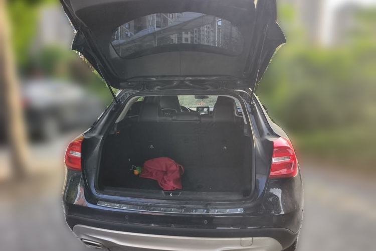 Used Mercedes-Benz GLA 2016 GLA 200 Fashion Model Trunk