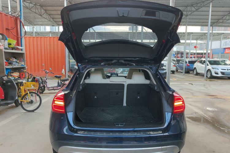 Used Mercedes-Benz GLA 2016 GLA 220 4MATIC Fashion Edition Trunk