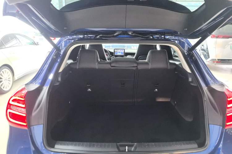 Used Mercedes-Benz GLA 2016 GLA 200 Fashion Model Trunk