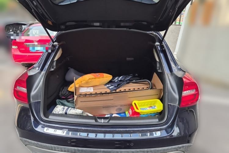 Used Mercedes-Benz GLA 2016 GLA 200 Fashion Model Trunk