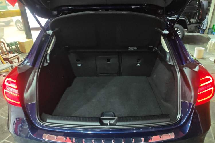 Used Mercedes-Benz GLA 2016 GLA 220 4MATIC Fashion Edition Trunk