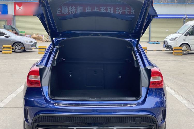 Used Mercedes-Benz GLA 2016 GLA 200 Sport Edition Trunk